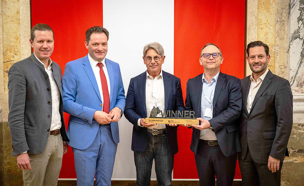 Ralph Becker and Olivier Goulay receive the Best Innovation Award at the Water Agri Innovation Discovery Summit
