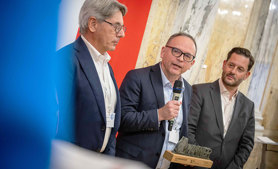 Olivier Goulay and Ralph Beckers win best innovation award at Water Agri Innovation Discovery Summit